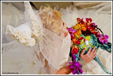 _fascinator_hat_julia_carina_design.jpg