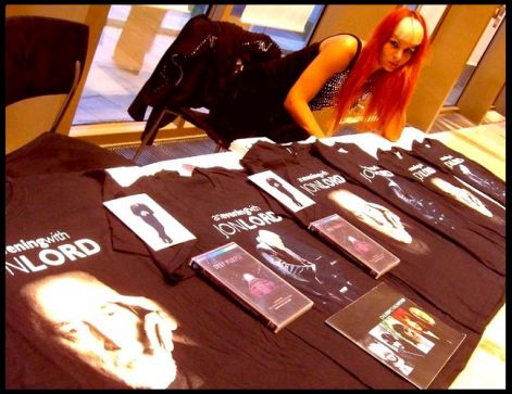 666_._jon_lord_merch_merchandiser_julia_carina.jpg