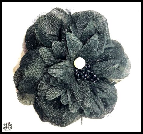 brg_fekete_rozsa_bross_kituzo_julia_carina_rockabilly.jpg