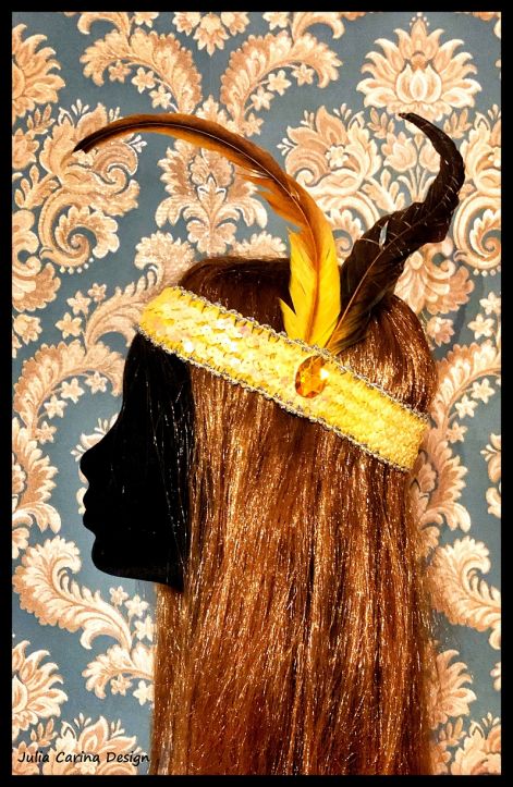 fejdisz_tollas_sarga_flitteres_gumisfejpant_juliacarina_fascinator.jpg