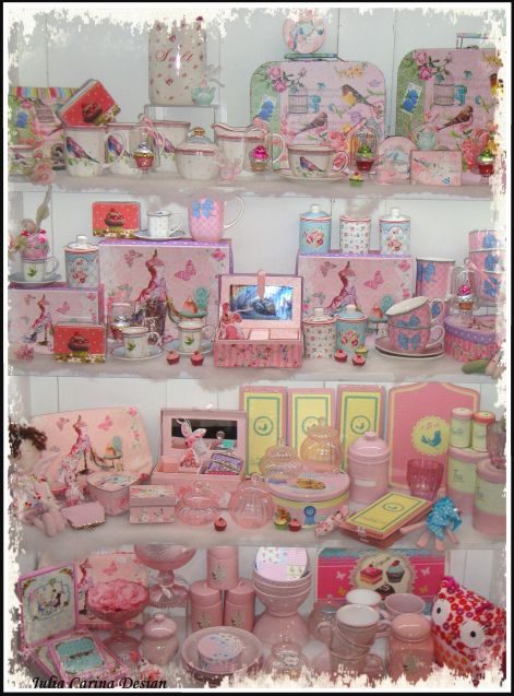 kirakatrendezo_julia_carina_design_decor.jpg