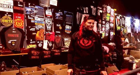mch_julia_carina_hardcore_tour_merchandiser_merch_band_tshirt.jpg