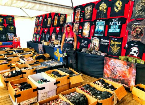 met_sabaton_open_air_merchandise_tour_merch_julia_carina.jpg