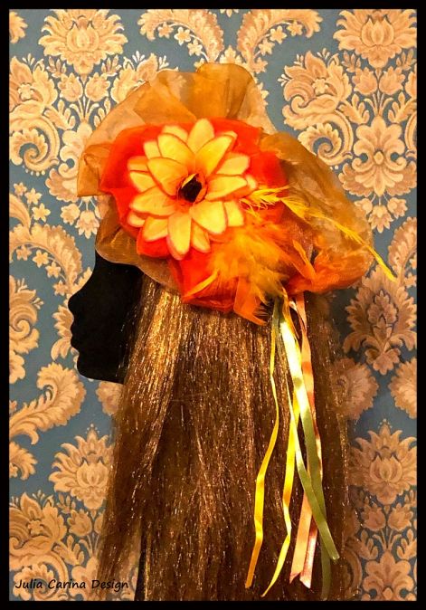 sarga_viragos_fejdisz_juliacarinadesign_fascinator.jpg