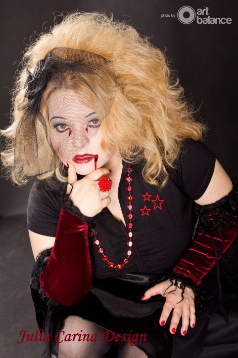 vampir_kiegeszito_julia_carina_design.jpg